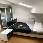 Calme Dans Maison De Village 60m2 Super Confort アパート